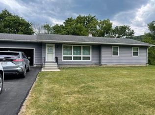 1030 Town Hall Rd, La Crescent, MN 55947