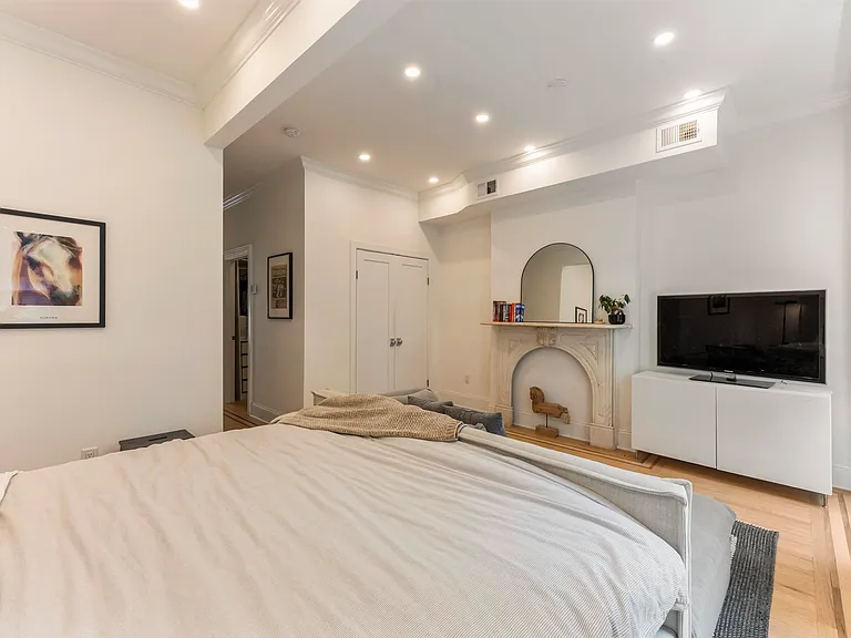 8 Paulmier Pl — Photo 19
