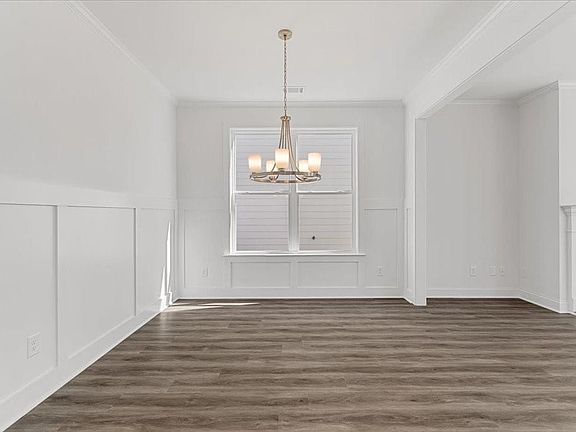 5th image of 6061 Spring Way