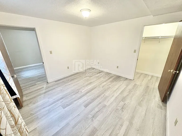 1493 S Biscay Ct — Photo 16