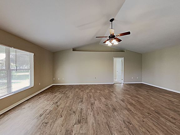 4th image of 6778 Canbury Dr