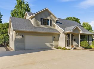701 Edwards Ave, La Salle, IL 61301