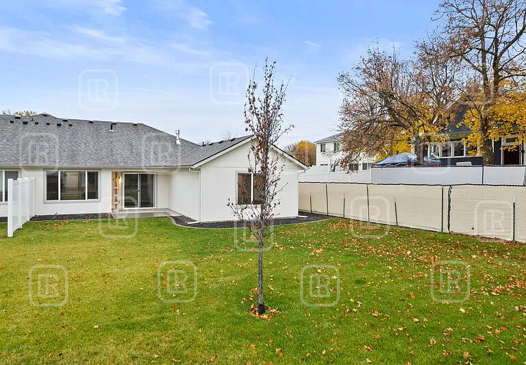 17020 E Knox Ln — Photo 36