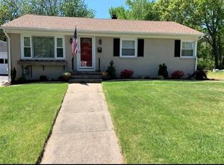 148 Davis Ave, Cranston, RI 02910