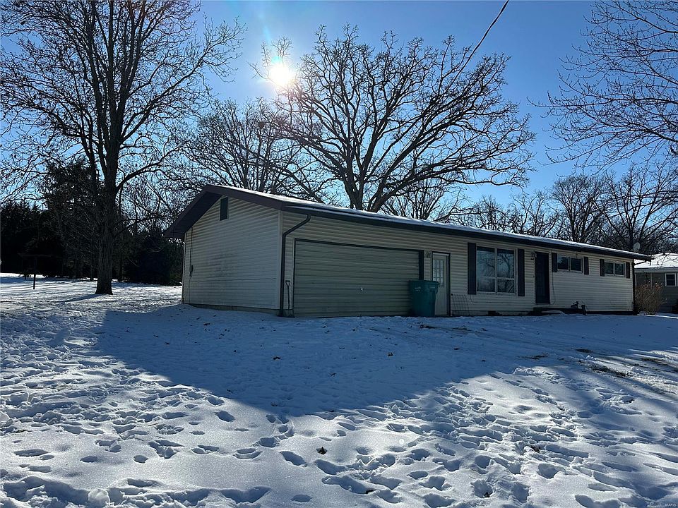 2nd image of 642 W Lincoln Dr