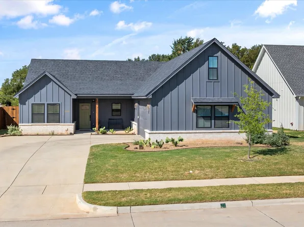 2040 Salina Cir, Granbury, TX 76048