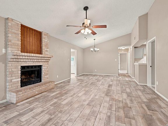 4th image of 110 LEHMANN ST