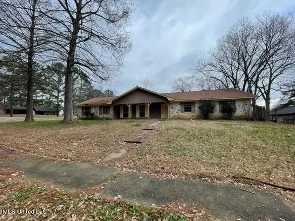 1511 Twin Oaks Dr, Clinton, MS 39056