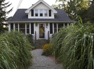 59 Chester St, Worcester, MA 01605