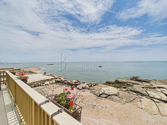 2nd image of 4 Cambridge Ct #1