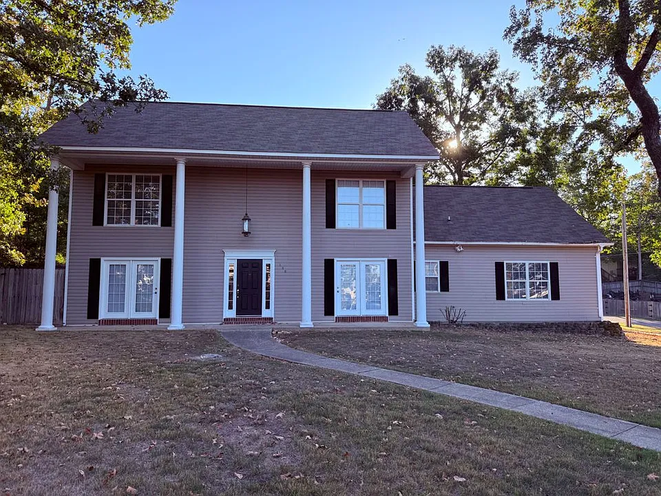 186 Bayshore Cv