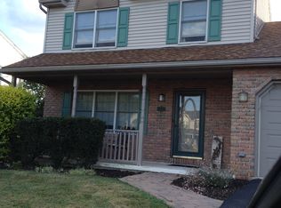 125 S View Rd, Fleetwood, PA 19522