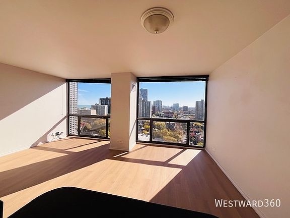 4th image of 4343 N Clarendon Ave APT 1701