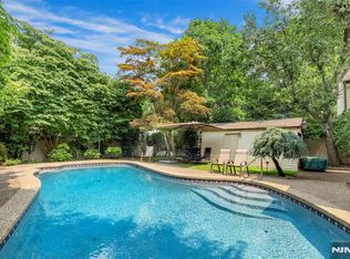1330 Pennington Rd, Teaneck, NJ 07666