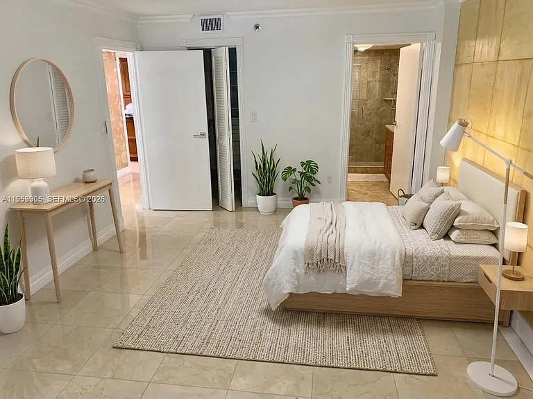 555 NE 15th St #26G — Photo 17
