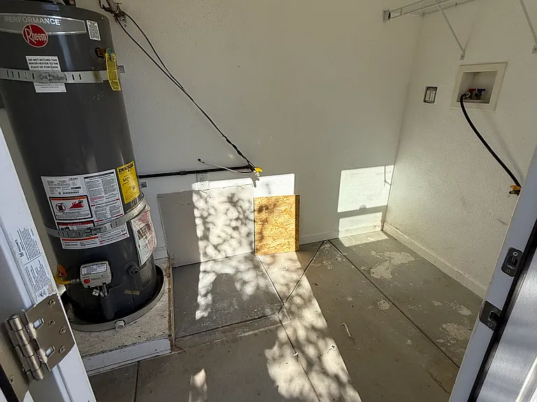 34733 Wilshire Rd — Photo 12