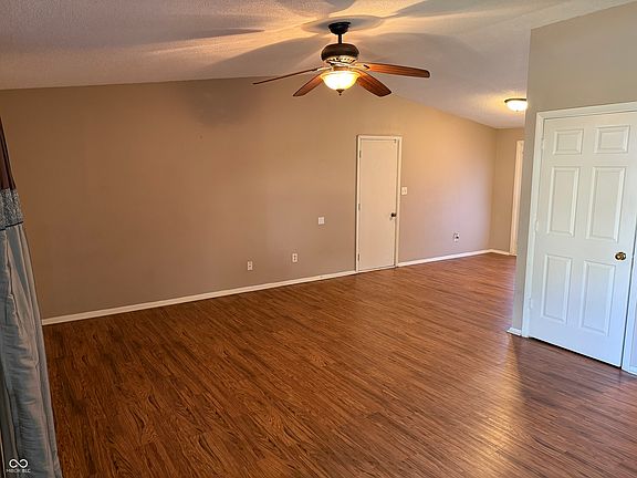 3rd image of 2846 N Pawnee Dr
