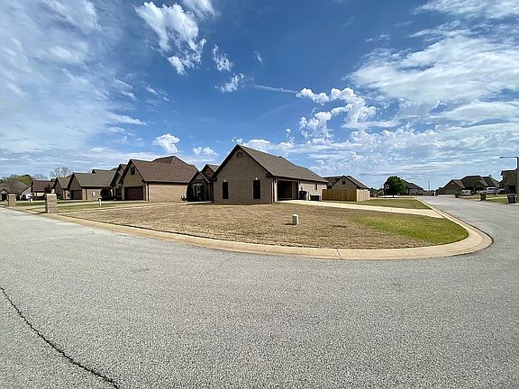 Corner Lot View