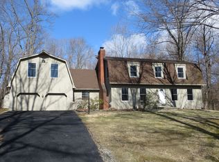 42 Flower Rd, Hopewell Junction, NY 12533