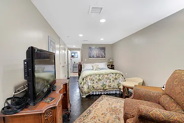 Rented by Harlem Lofts