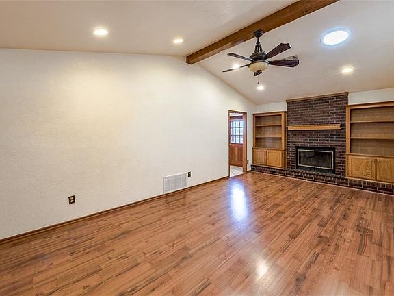 3rd image of 1512 Knollwood Ter