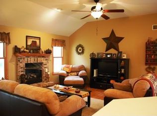 236 Lake Lida Ln, Rochelle, IL 61068