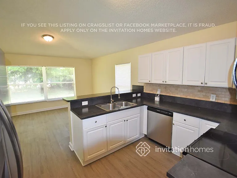 9419 SW 18th St — Photo 7