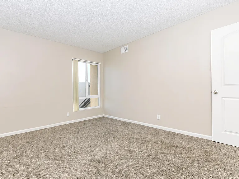 Regency Plaza Apartment Homes — Photo 53