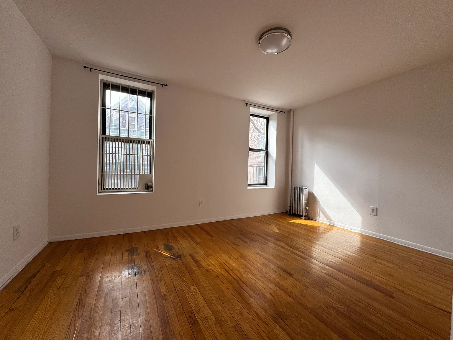 392 East 4th Street — Photo 2