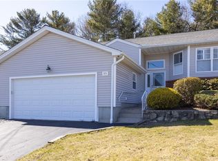 55 Hunters Run, North Providence, RI 02904