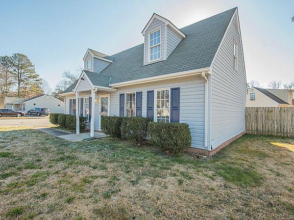 3rd image of 4513 S Kalmia Pl