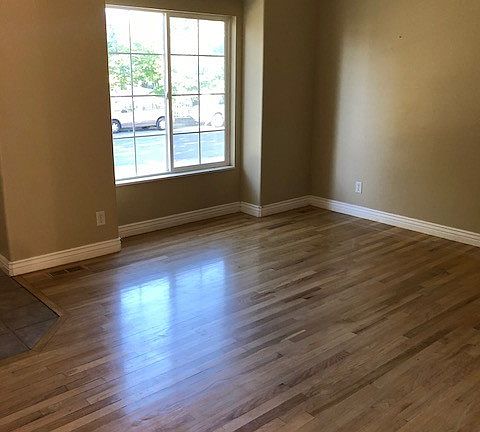 2nd image of 1861 W Bridgestone Ln