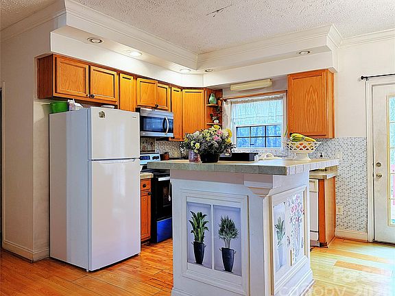 5th image of 6228 Vernedale Rd