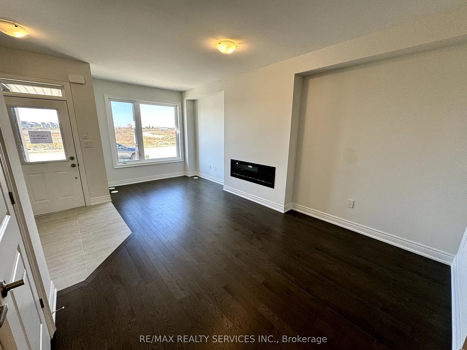 4 bed, $2,890 — Photo 4