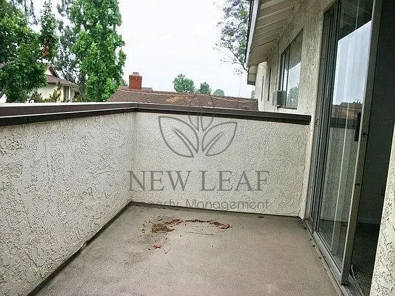 3054 Gladstone St #4 — Photo 13