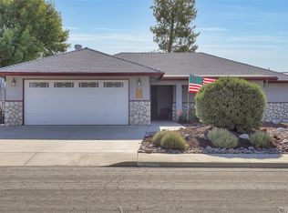 1041 Corwin Pl, Hemet, CA 92544