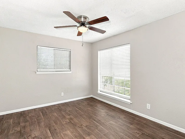 5317 Junius St — Photo 18