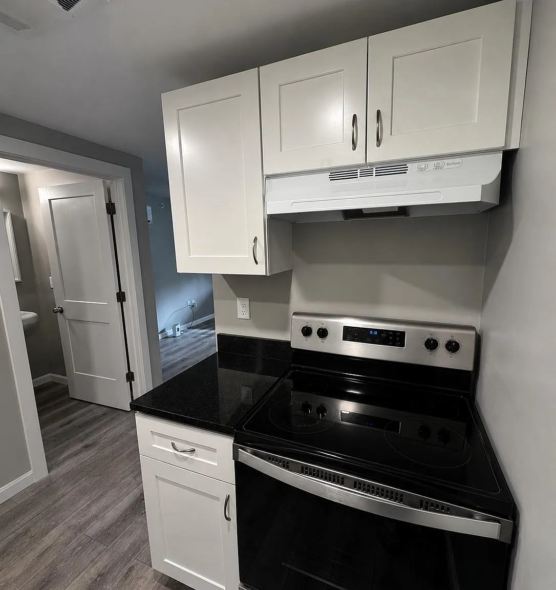 Studio, 1.0 bath, 300 sqft, $1,750 — Photo 4