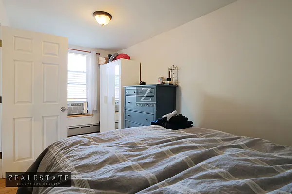 Rented by ZealEstate Group Inc | media 26