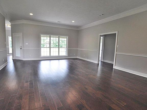 3rd image of 110 Piedmont Dr