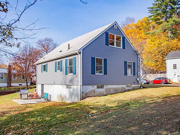 4th image of 17 W Winkley St