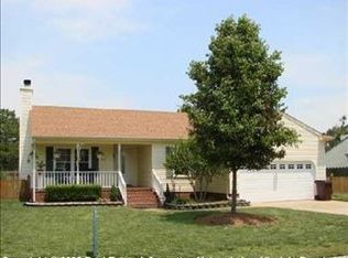 621 Willow Bend Dr, Chesapeake, VA 23323