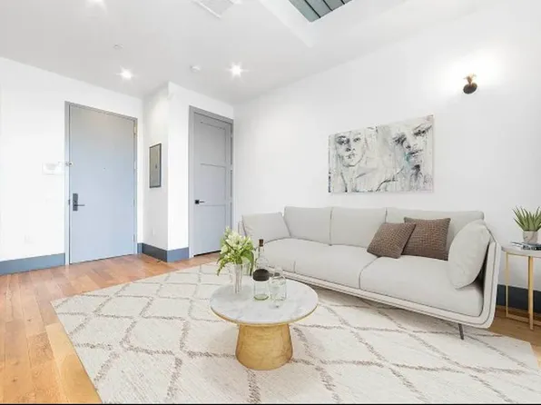 412 Evergreen Avenue image 4 of 10