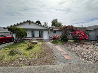 429 Maple St, Brookings, OR 97415