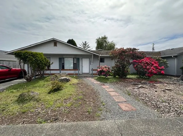 429 Maple St, Brookings, OR 97415