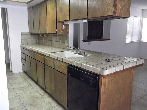 3rd image of 2225 N 10th Ave