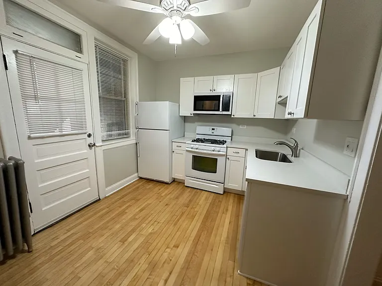 4056 N Marmora Ave #1 — Photo 2
