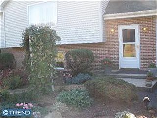 2nd image of 10 Mary Dr