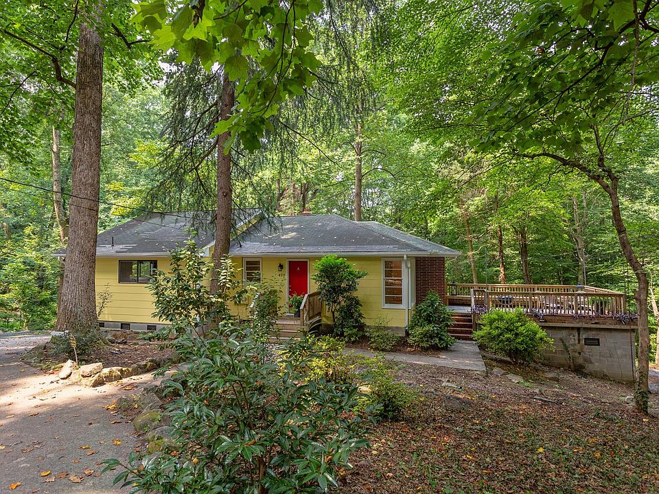 4-5 BR home for rent in highly desirable, historic Westwood neighborhood, walking distance to UNC campus and UNC hospitals.