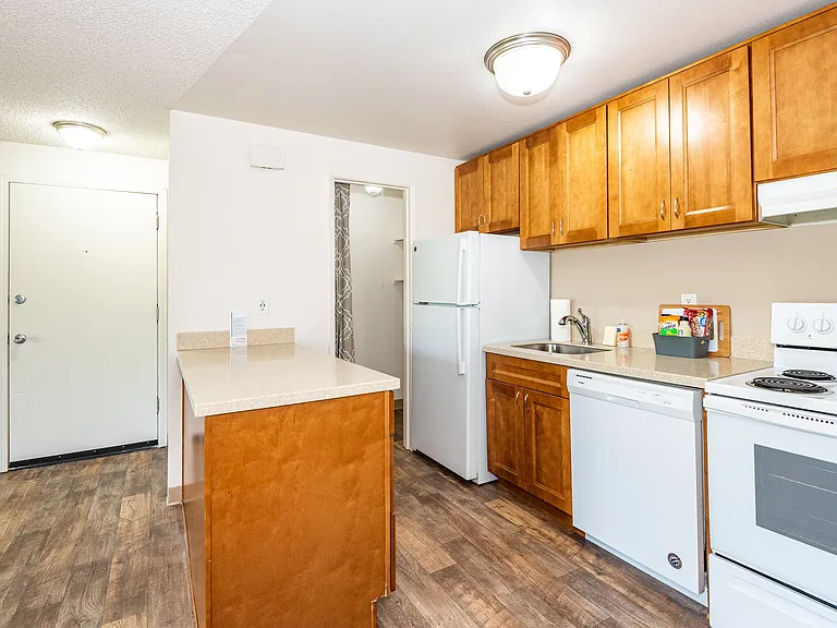 Creekside Commons Apartments — Photo 12